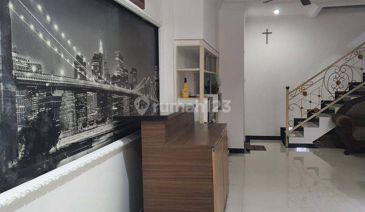 Dijual Rumah 3 Lantai di  Jimbaran 2