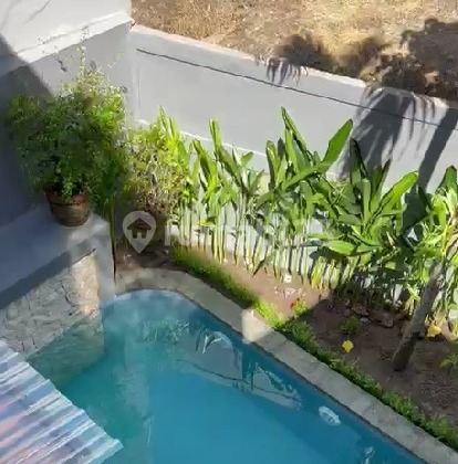 Rumah Cantik Lokasi Menarik ada Pool di Gatot Subroto YT 1