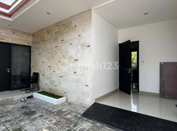 Rumah Cozy Harga Menarik Furnished di Kerobokan Ada Pool Jo 2