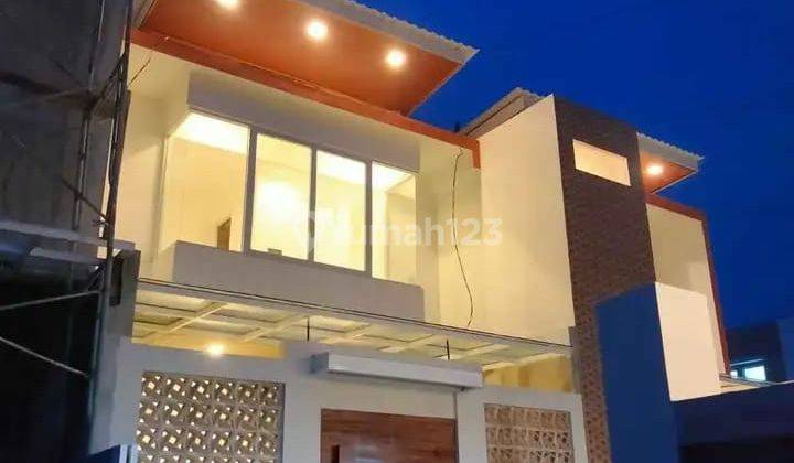 Rumah Nyaman Modern 2 Lantai di Mahendradatta YT 1