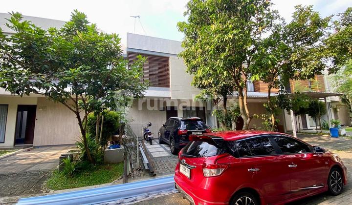 Ready-to-Occupy House, Adjacent to Sports Club Quantis.