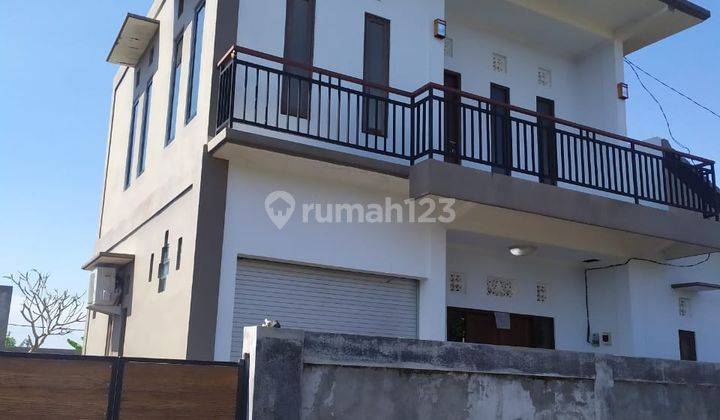 Rumah sewa ukuran besar di Sukawati view sawah lokasi strategis 1