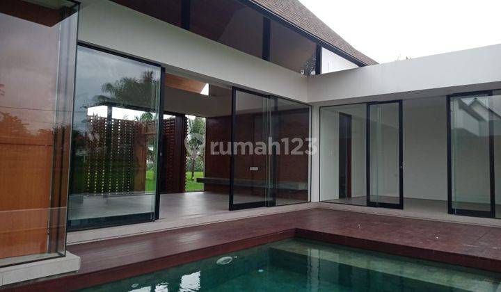 Cool modern villa in Ubud ready to live in with views of eternal rice fields 1