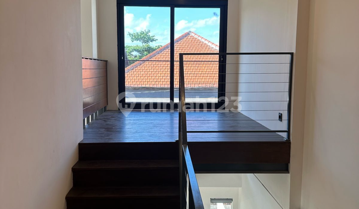 Ready-to-Occupy New Villa in a Good Location in Kerobokan 2