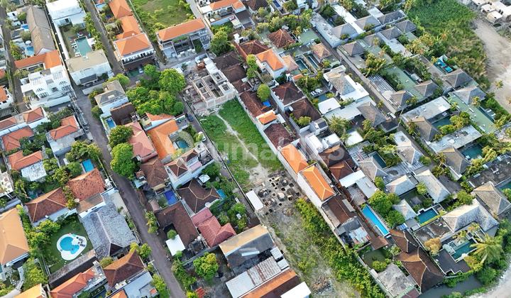 For Sale! 2 Blocks of Land in Diseminyak Left! Strategic and Good Location For Sale! 2 Blocks of Land in Diseminyak Left! Strategic and Good Location