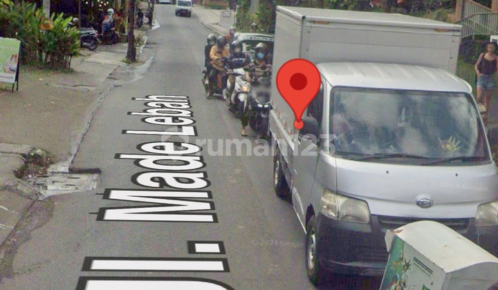 Cheap Shop House in Central Ubud Very Busy Suitable for All Businesses 2