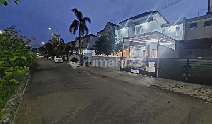 Jual Rumah Siap Huni Di Blvd. Serpong Park, Tangerang