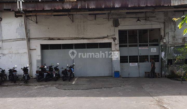 Jual gudang di pangeran jayakarta luas 4000m 5