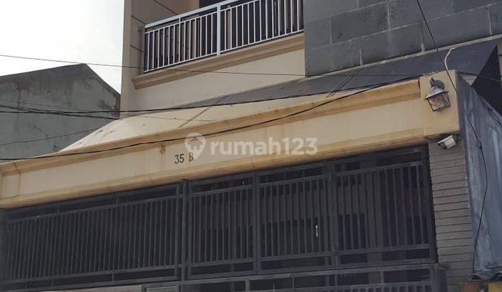 Jual rumah siap huni 3 lantai di jalan delima komplek btn 1