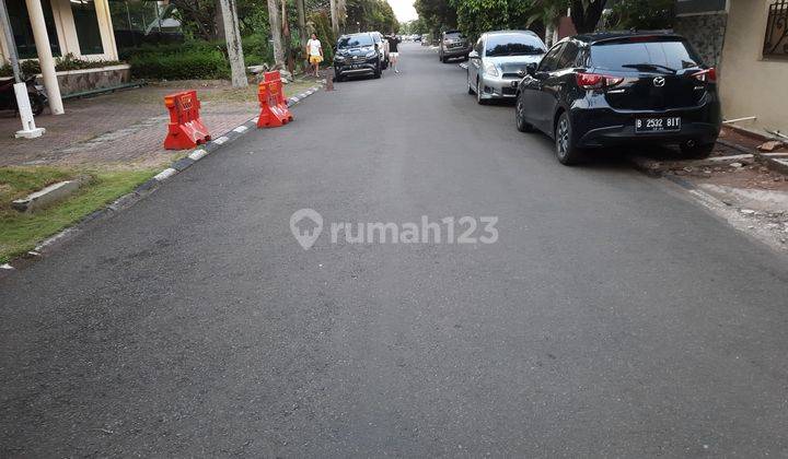 Jual rumah 3 lantai di puri indah jakarta barat 2