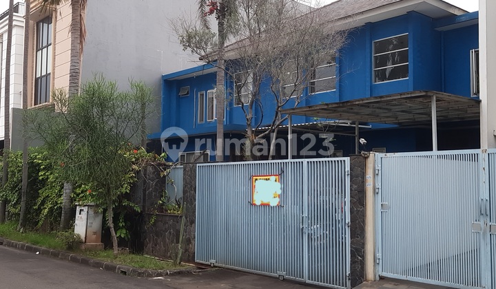 For sale. 2-story house in Puri Kencana, West Jakarta