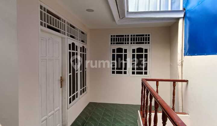 For Sale 3 BR House in Citra Garden 5, West Jakarta