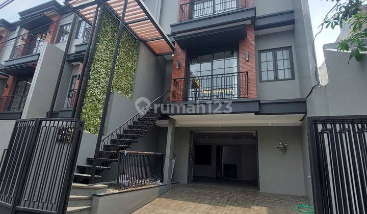 DIJUAL RUMAH BRAND NEW DI  SWARNABHUMI RESIDENCE, CILANDAK 1