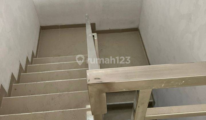 DIJUAL RUMAH 2 LANTAI BARU DIBANGUN DI SEMANAN, JAKARTA BARAT 1