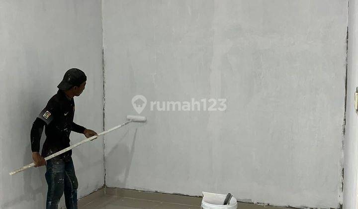 DIJUAL RUMAH 2 LANTAI BARU DIBANGUN DI SEMANAN, JAKARTA BARAT 2