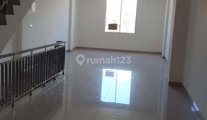 DIJUAL RUKO 3 LANTAI DI LA RIVIERA, PIK 2, JAKARTA UTARA 1