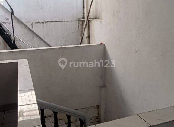 Disewakan Rumah 2 Lantai di Perumahan Citra 2, Jakarta Barat 2