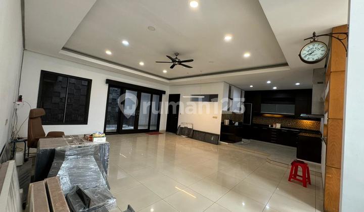 Rumah Bagus Minimalis View Taman di Grisenda