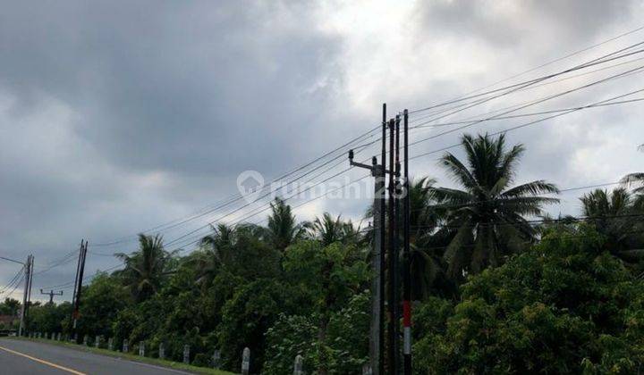 Karang asem . Bali. di Tanah di TIANYAR
LOS PANTAI dan lokasi nempel jalan raya utama 
Karang Asem
Bali 2