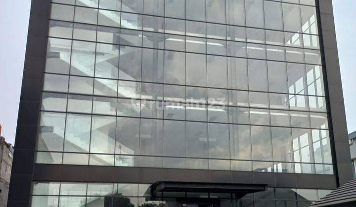 Gedung di Jalan Raya Permata Hijau
Pondok Indah
Jakarta Selatan 3