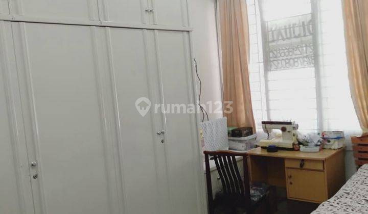 Rumah di Puri Mension
Jakarta Barat 2 Lantai SHM. Akses Keluar Masuk Bagus Bisa Akses ke arah Puri Indah dan Akses ke PIK 1