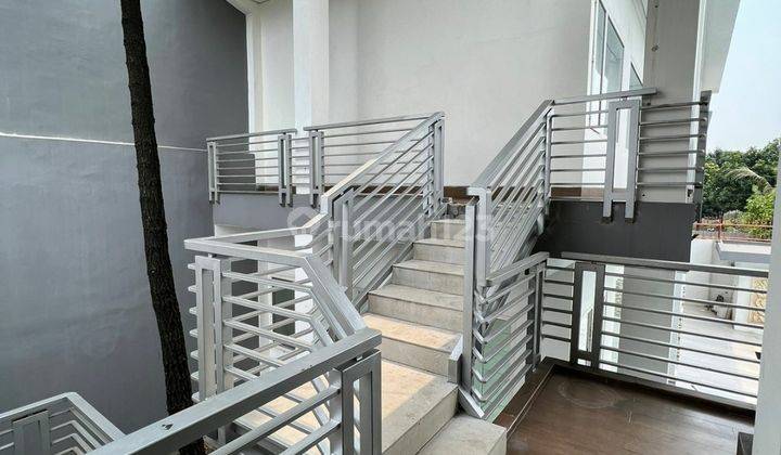 Rumah di Kopilas
Puri Botanical
Jakarta Barat 2 Lantai. Bagus 9