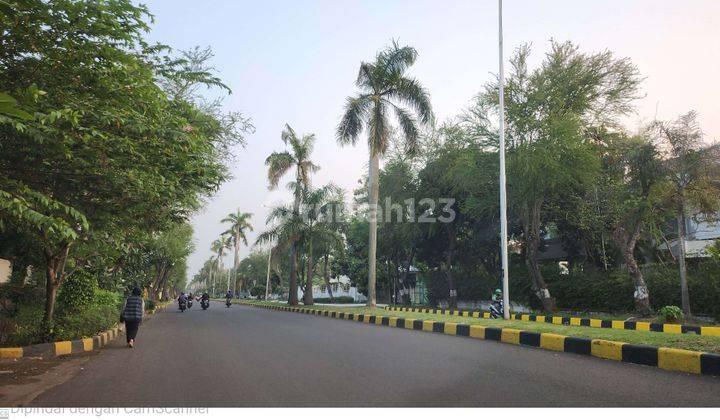 Tanah di Kavling Boulevard
Intercon
Taman Kebon Jeruk
Jakarta Barat. SHM 2