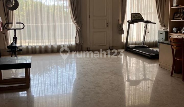 Rumah di Menteng
Jakarta Pusat 2 Lantai SHM Rumah di Menteng
Jakarta Pusat 2 Lantai SHM