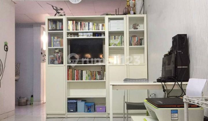 1½ Story House in Muara Karang  
North Jakarta. 1½ Story. Neat and Well-Maintained House