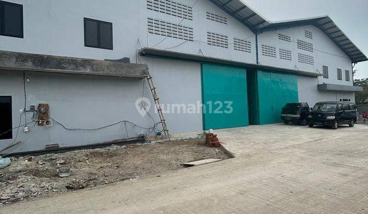 Turun Harga dari 55M jadi 53M. Gudang di Gudang di Kawasan Industri Buana
Kotabumi
Tangerang. Hitung Harga  Tanah 5.5jt per meter 1