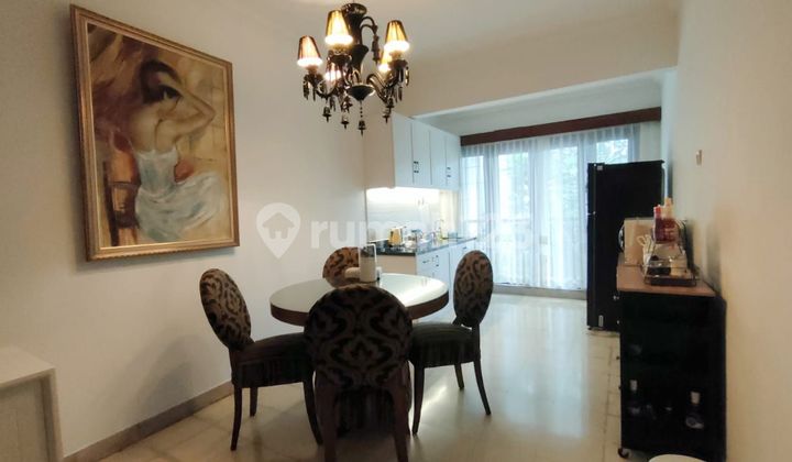 Rumah di Rumah Mewah Lux
Dharmawangsa 
Kebayoran Baru
Jakarta Selatan.