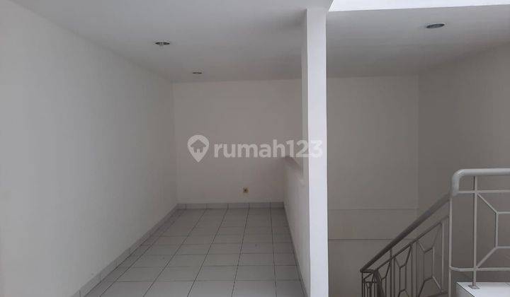 Rumah 3½ Lantai. di Muara Karang
Jakarta Utara 2