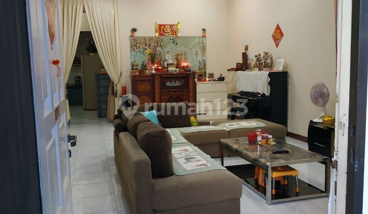 Rumah di Muara Karang
Jakarta Utara. Hadap Utara 2