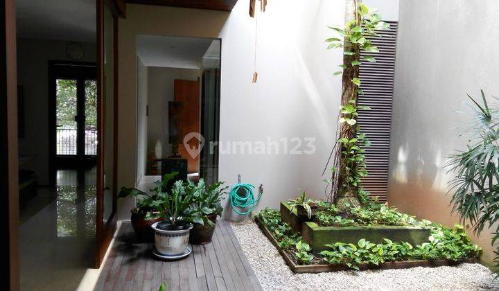 Rumah 3 Lantai di Taman Permata Buana
Jakarta Barat
 2