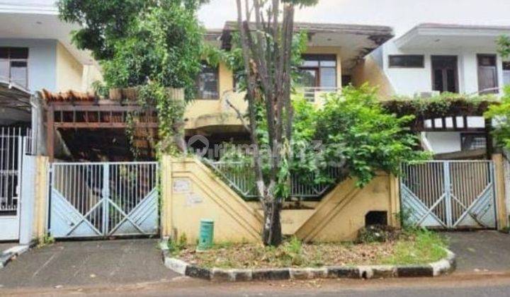 Rumah di Intercon
Taman Kebon Jeruk
Jakarta Barat. Jual Harga Tanah Saja.  1