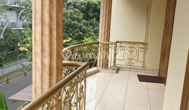 Rumah 2½ Lantai di Permata Buana
Jakarta Barat Rumah 2½ Lantai di Permata Buana
Jakarta Barat