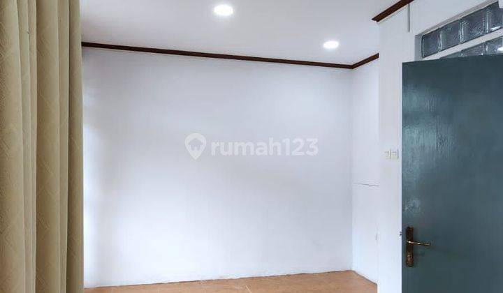 Termurah Rumah 2½ Lantai. di Perumahan Daanmogot  1