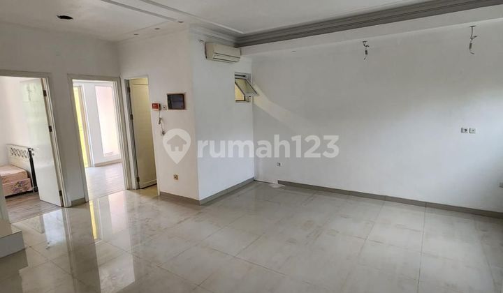 Rumah 4lantai. Full Renovasi...di Green Lake City
cluster Australia
cipondoh
tangerang