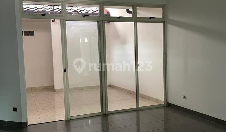 Rumah Siap Huni di Perumahan Taman Semanan Indah Rumah Siap Huni di Perumahan Taman Semanan Indah