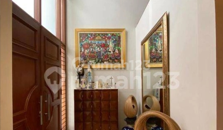 Luxury House on Jl. Senopati, Prime Location. Very Peaceful Area. 2