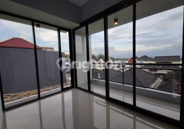 Rumah Cantik 2 Lantai Halaman Luas Cocok Untuk Homestay 2