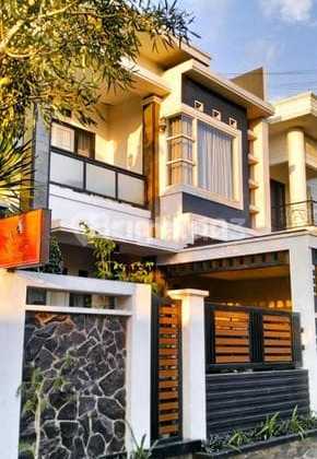 Rumah Luas 2,5 Lantai Bumiayu Strategis  2