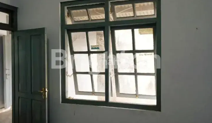 Rumah Lawas Bangunan Berkualitas Tengah Kota Probolinggo  3