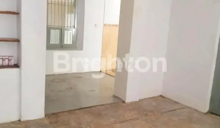 Rumah Lawas Bangunan Berkualitas Tengah Kota Probolinggo  2