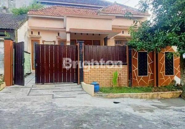 Rumah Bagus 2 Lantai Full Furnish Area Villa Gunung Buring 1