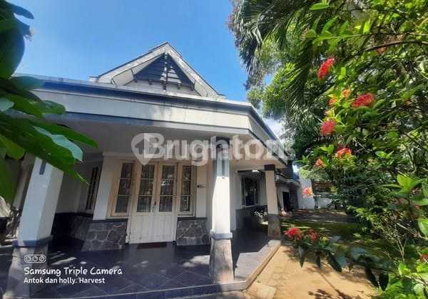 House for Rent with Colonial Theme, Suitable for Cafe, Office, or Residence