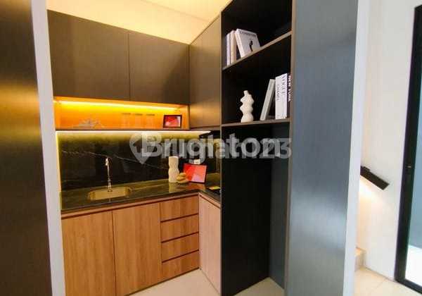 Zero Kilometer New House on Sawojajar Street, Strategic Location Near Toll Road & City Center 2