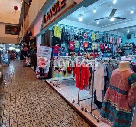 Stand mall dijual. Lokasi poros depan mall, strategis area ramai 1