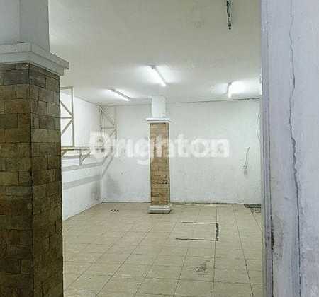 For Rent 2-Story Shop House Right on Singosari Main Road 2