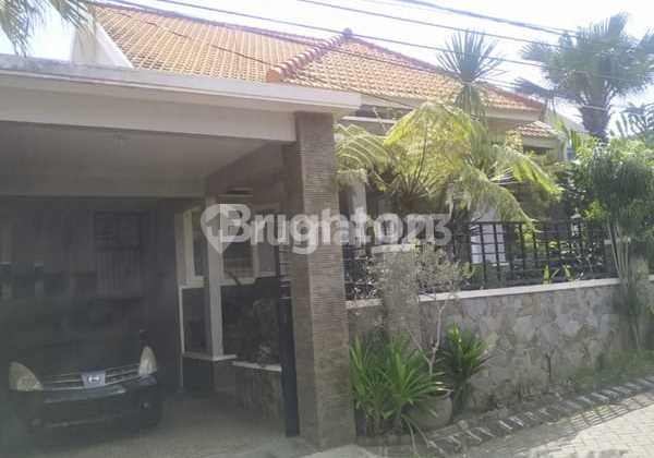 Rumah Tengah Kota Lokasi Sigura-Gura Lingkungan Kos-Kosan Rumah Tengah Kota Lokasi Sigura-Gura Lingkungan Kos-Kosan